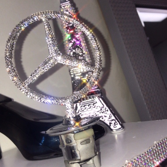COPY - Swarovski Mercedes Benz Emblem - Picture 2 of 7